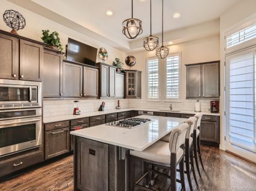 10114 Inverness Main St, Englewood CO  80112-5804 exterior