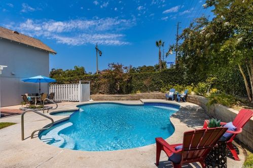 6298 Woodsboro Ave, Anaheim CA  92807-2347 exterior