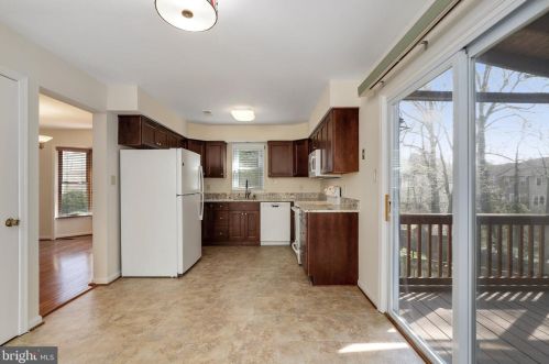 125 Snowy Owl Dr, Silver Spring MD 20901-1656 exterior