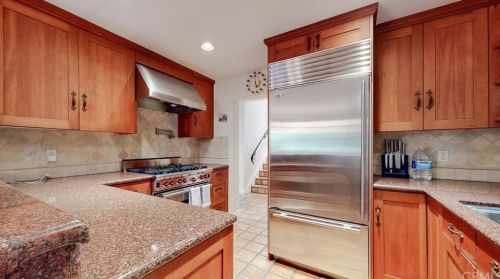 2471 Chevy Chase Dr, Glendale CA  91205-3085 exterior