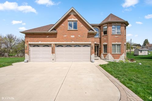 761 Legends Ln, Bensenville, IL 60106-3222