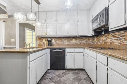 225 Dewinter Ct, Stockbridge GA 30281-4277 exterior