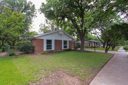 5712 Fairlane Dr, Austin TX  78757-4413 exterior