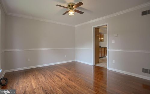 9 Mill Pond Dr, Lancaster PA  17603-7412 exterior