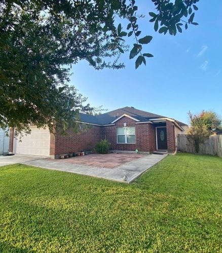 671 Abundance Ln, Uhland TX  78640-5538 exterior