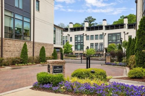 1074 Abington Ct, Atlanta GA  30319 exterior