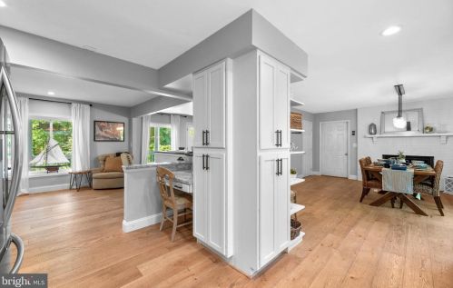 92 Berrywood Dr, Severna Park MD 21146-2001 exterior