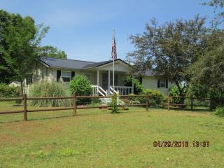 525 Firetower Rd, Williamston, SC 29697-9752