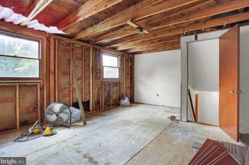 121 Irene Ave, Ephrata PA  17522-2169 exterior