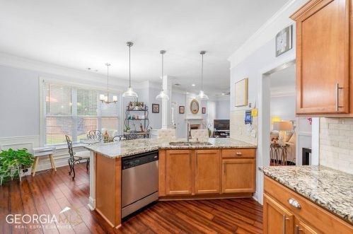 1435 Lakeboat Way, Atlanta GA  30331-8913 exterior