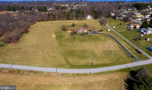 544 Sparton Rd, York, PA 17403-9726