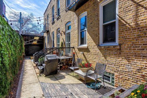 2045 Armitage Ave, Chicago, IL 60647-4580