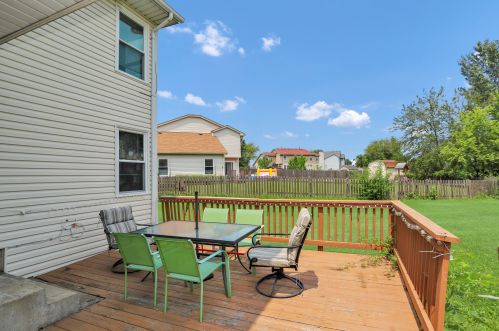 357 Aspen Ct, Carol Stream IL  60188-3911 exterior