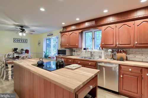 131 Bentley Ln, Lancaster PA  17603-6203 exterior