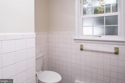 901 Enola Rd, Carlisle PA 17015-9548 exterior