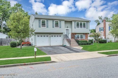 20 Pne Needle St, Wall Township NJ  07731-2647 exterior