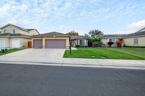 8320 Clifford Dr, Stockton, CA 95212-3417