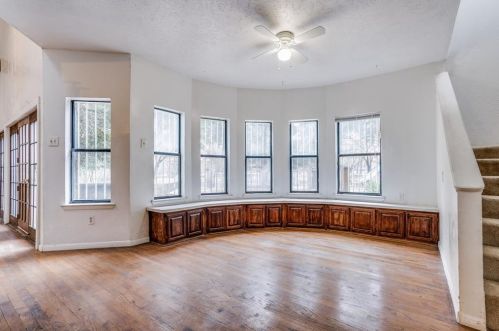 3040 Coombs Crk Dr, Dallas TX  75211-8777 exterior