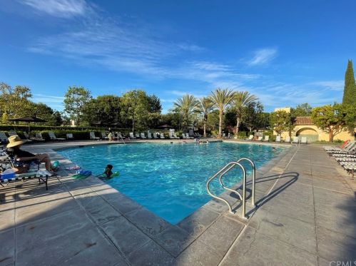 324 Quail Rdg, Irvine CA  92603-4240 exterior