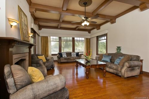 3236 Huelani Dr, Honolulu HI  96822-1233 exterior