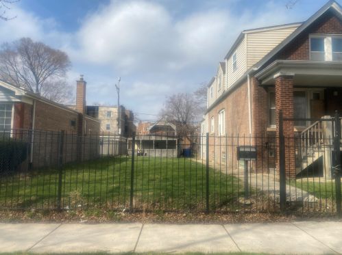 8110 Dobson Ave, Chicago, IL 60619-4412