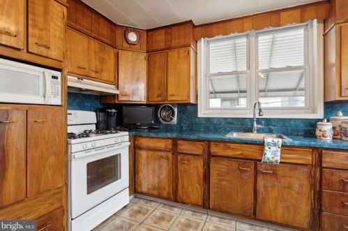 2912 Juniper St, Philadelphia PA  19148-4951 exterior