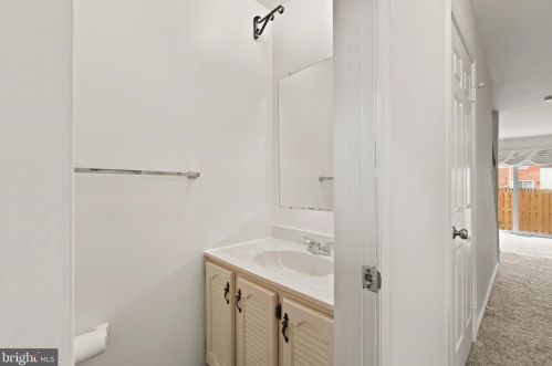 6423 Franconia Ct, Springfield VA  22150-1204 exterior