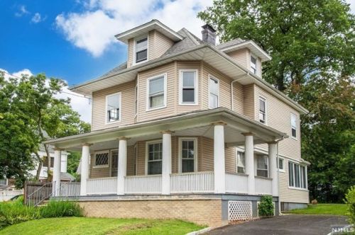 723 Degraw Ave, Newark, NJ 07104-1616