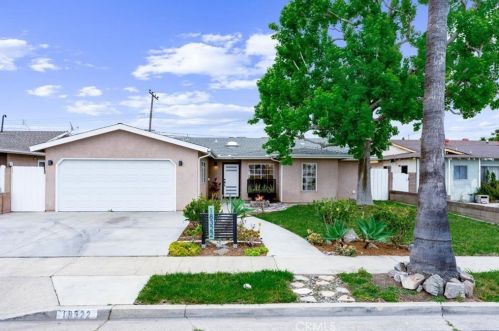 18322 Delaware St, Huntington Beach, CA 92648-1414