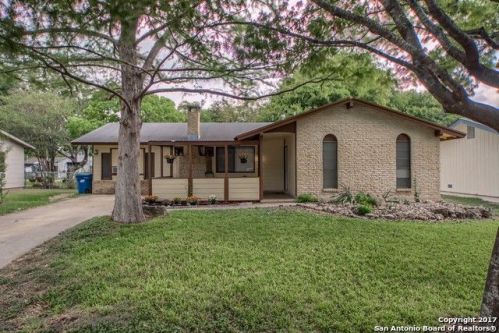 5227 Cinderella St, San Antonio TX  78219-1312 exterior