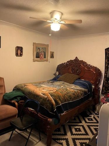 1123 Denfield St, Austin TX  78721-2537 exterior