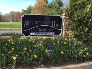 16 Holly Ct, Trenton NJ  08619-4632 exterior