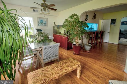 4907 Mariners Dr, Shady Side MD 20764-9752 exterior