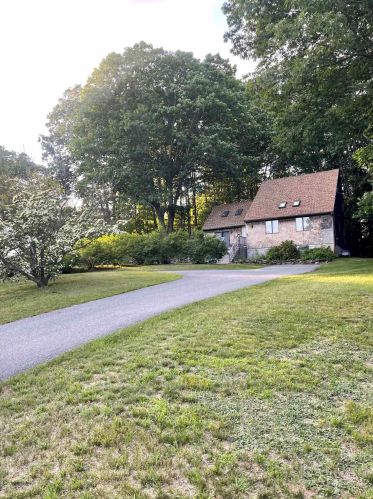 80 Depot Rd, South Hampton, NH