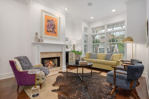 2451 Burling St, Chicago, IL 60614-2615
