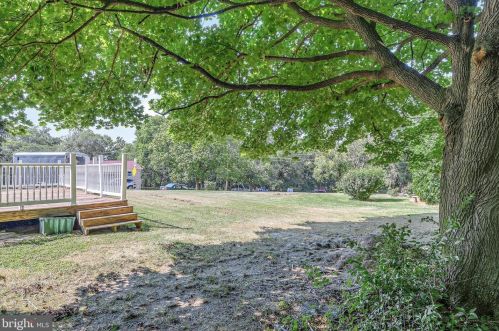 755 Longs Gap Rd, Carlisle PA 17013-8506 exterior