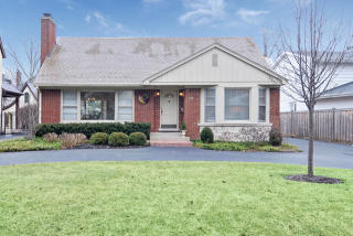 729 Jefferson St, Oak Brook, IL 60521-3622