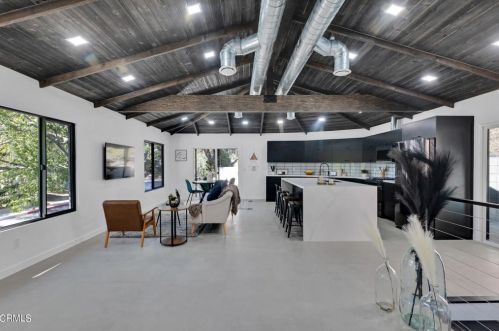 3132 Sparr Blvd, Glendale CA  91208-1663 exterior