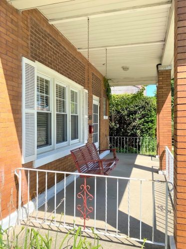 2728 Oak Park Ave, Chicago, IL 60707-1752
