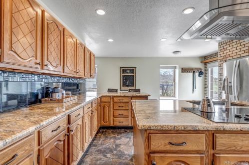 10566 Cherokee Ln, Parker CO 80138-6811 exterior