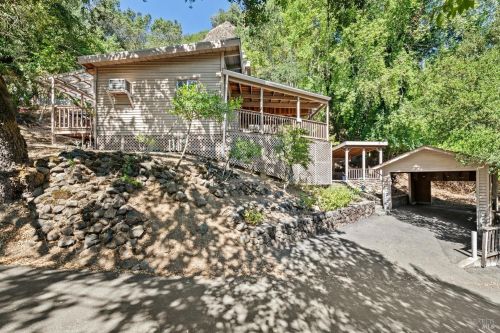 2003 Spring St, Healdsburg, CA 95448-4642