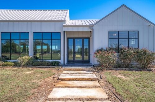 255 Fm 1451, Clay Hill, TX 75860-3090