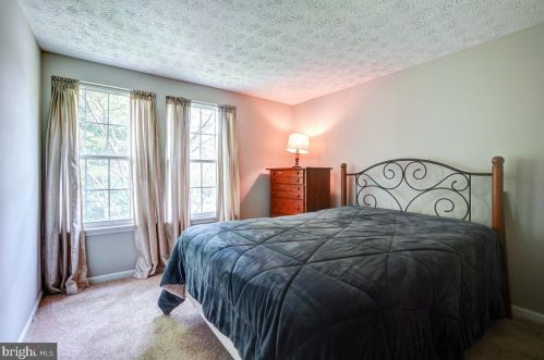 1101 Sandy Hollow Ct, Silver Spring MD 20905-6050 exterior