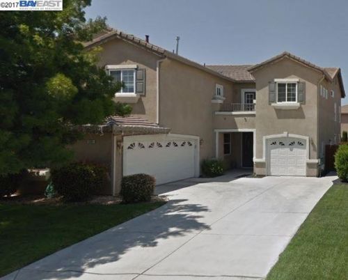 1591 Riverview Ave, Tracy, CA 95377-8286