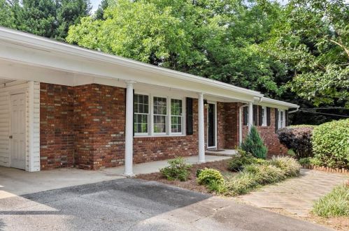 3328 Mercer University Dr, Atlanta GA  30341-5634 exterior