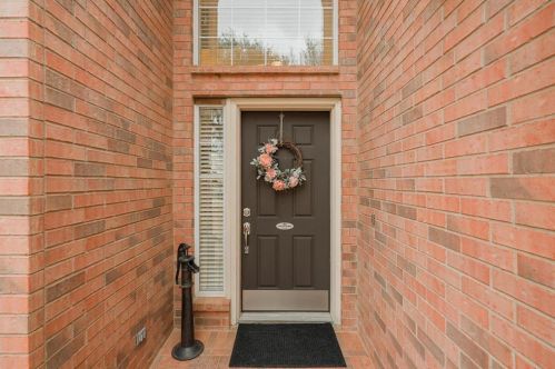 1208 Wildflower Ln, Lewisville, TX 75028-3821