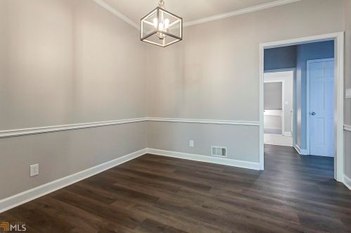 810 Mabry Rd, Atlanta GA  30328-2662 exterior