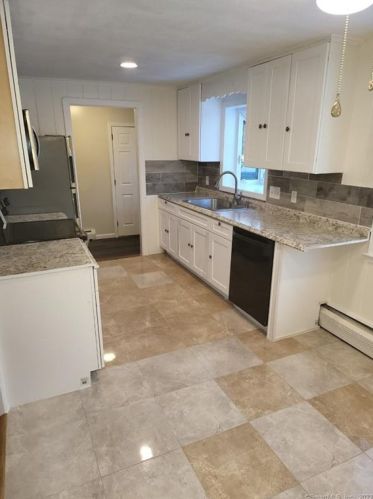 75 Deming St, Wapping CT  06074-3613 exterior