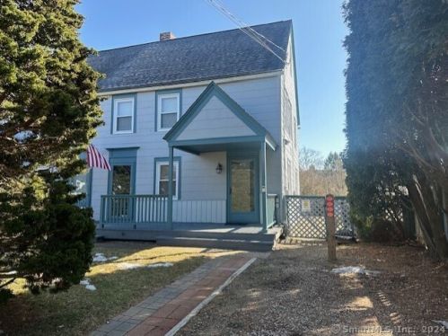 21 Morse Ave, Groton CT  06340-5110 exterior