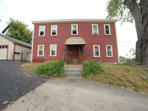 81 Water St, Hallowell, ME 04347-1411